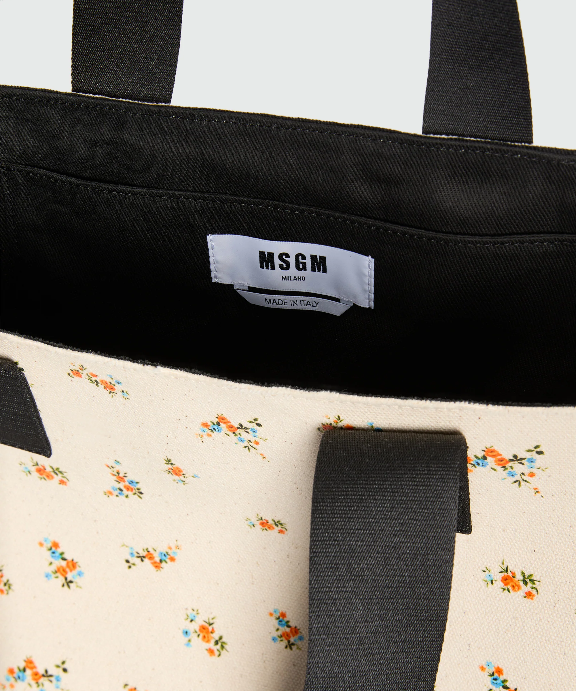 Ecru canvas tote with print and contrasting handles - Image 4