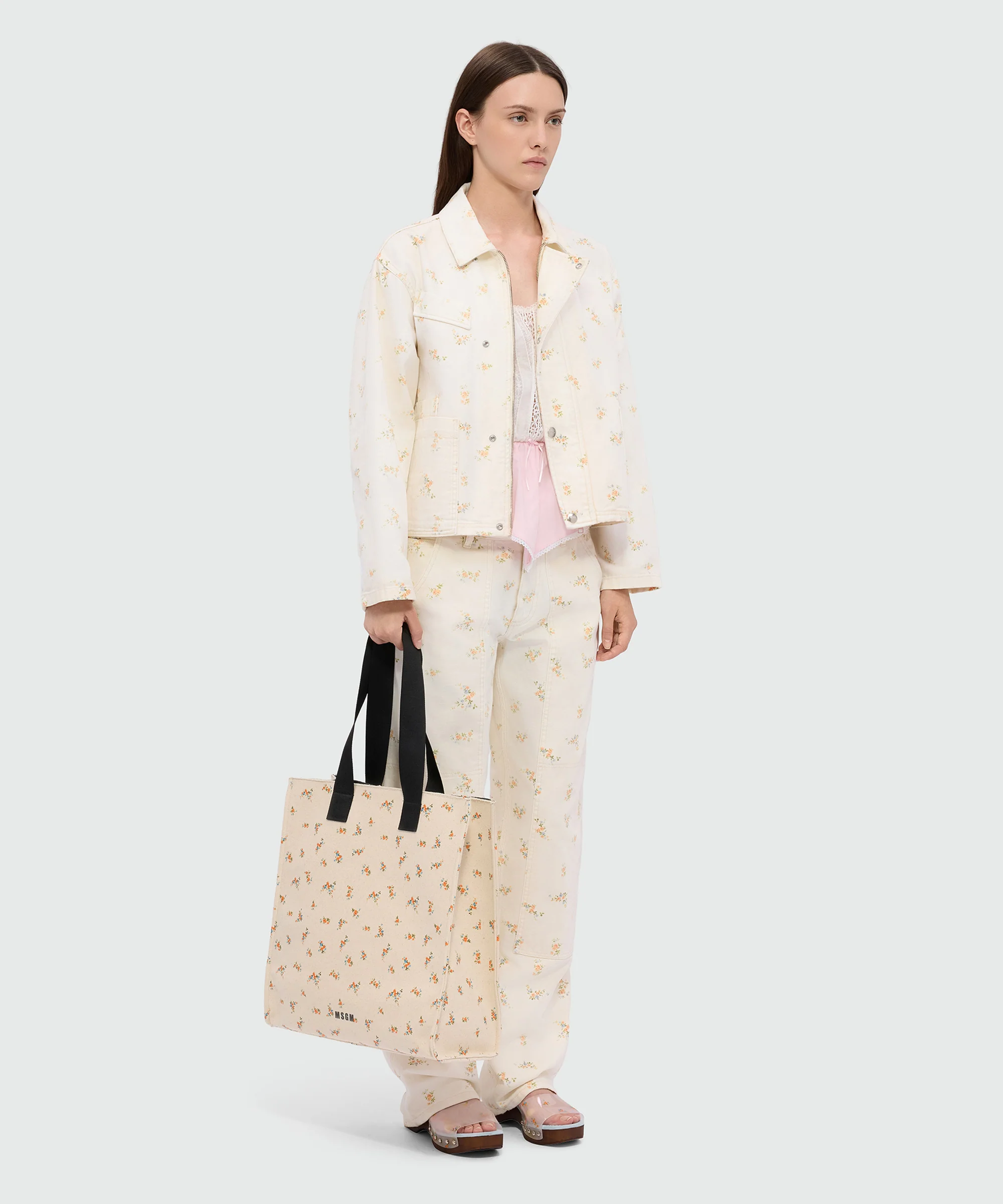 Ecru canvas tote with print and contrasting handles - Image 5