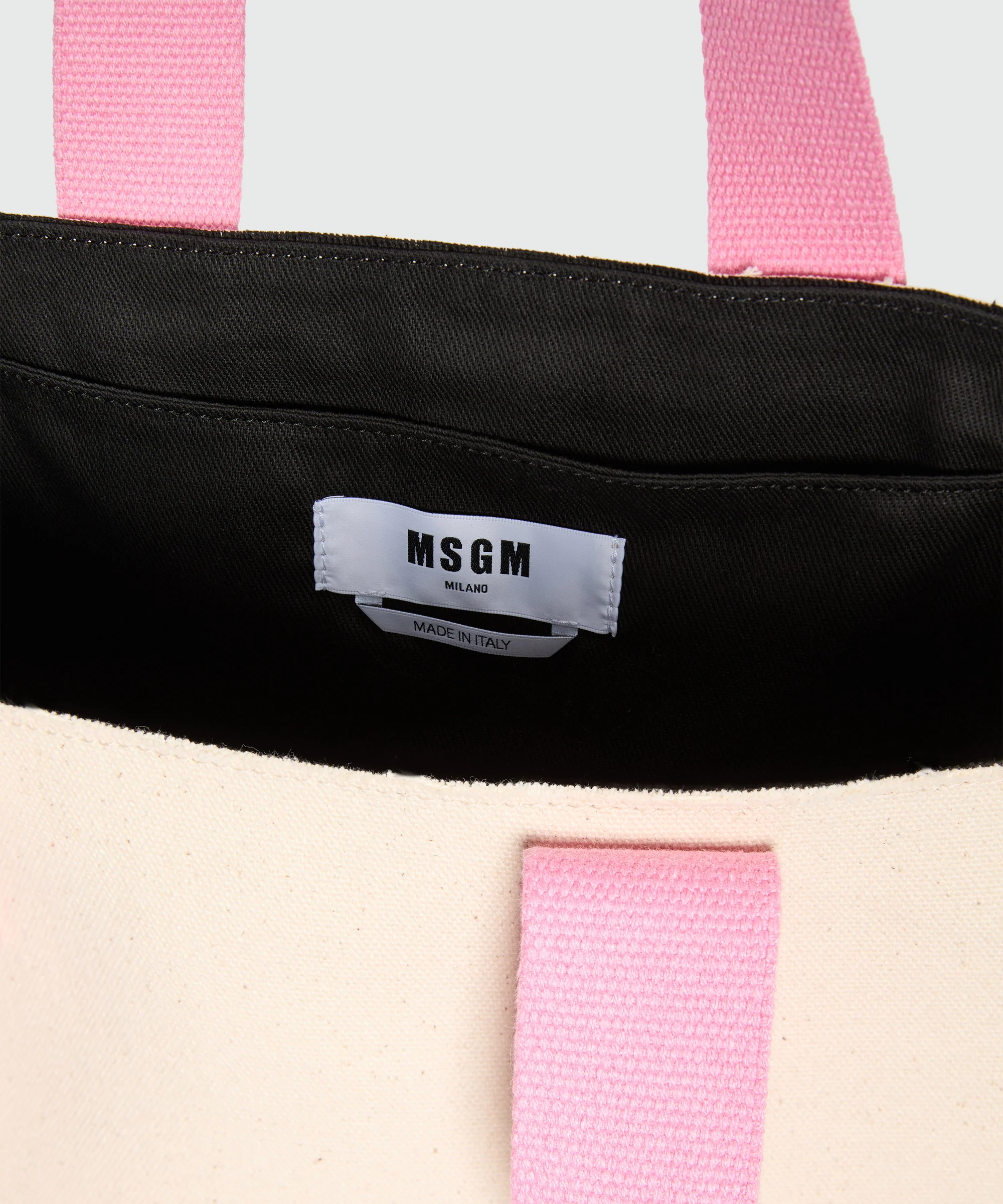 White canvas tote with print and contrasting handles - Image 4